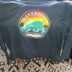 Mavericks Long Sleeved Shirt Size Medium.